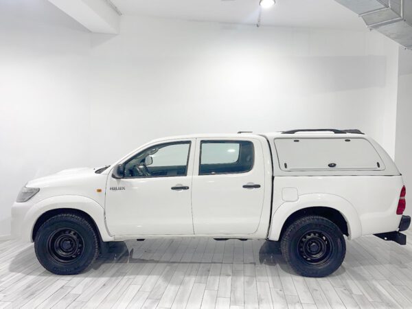 Toyota Hilux 2.5 D-4D Cabina Doble VX G7023 - Imagen 4