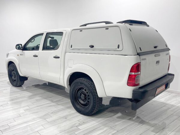 Toyota Hilux 2.5 D-4D Cabina Doble VX G7023 - Imagen 5