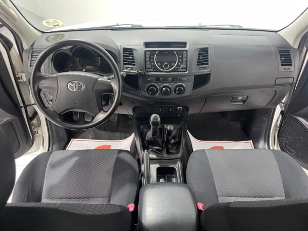 Toyota Hilux 2.5 D-4D Cabina Doble VX G7023 - Imagen 6