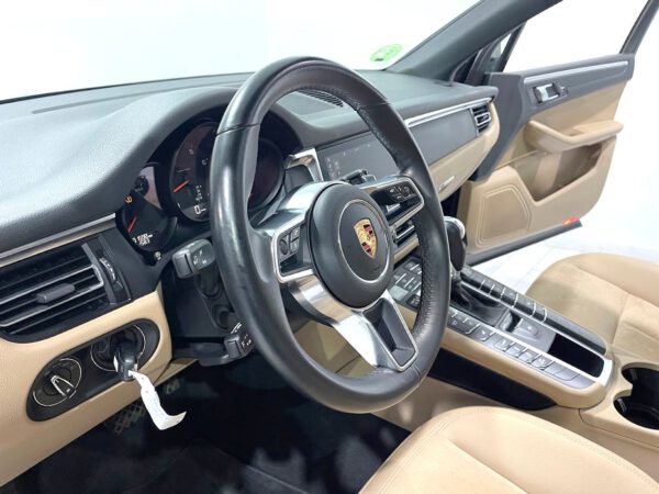 Porsche Macan Macan G8486 - Imagen 9