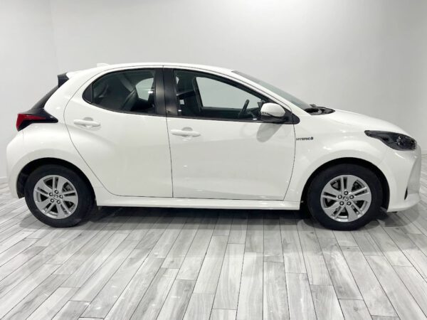 Honda HR-V 1.5 i-VTEC CVT Elegance G8974 - Imagen 4