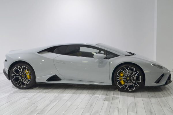 Lamborghini Huracán LP 610-4 G0622 - Imagen 4