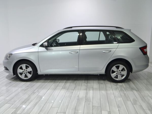 Skoda Fabia 1.0 TSI 70KW (95cv) Active G7445 - Imagen 6