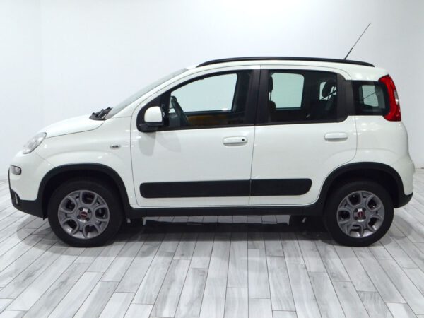 Fiat Panda 1.3 75cv Diésel 4x4 E5+ G9285 - Imagen 4