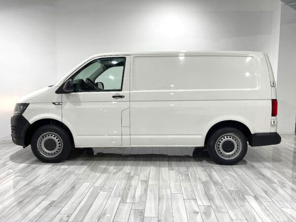 Volkswagen Transporter T6 Furgón Largo 2.0 TDI 150CV MT6 E6 G9383V - Imagen 5