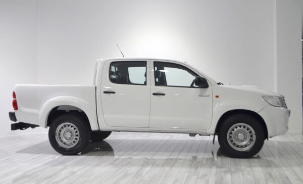 Toyota Hilux 2.5 D-4D Cabina Doble GX G0000 - Imagen 6