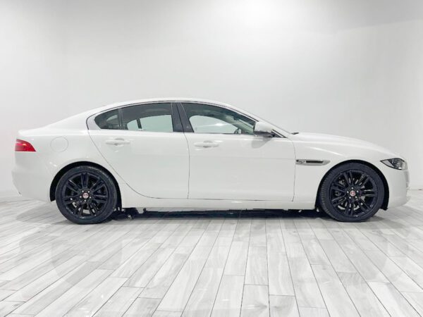 Jaguar XE 2.0 AJ200D Diesel Auto AWD XE Prestige G5901 - Imagen 6