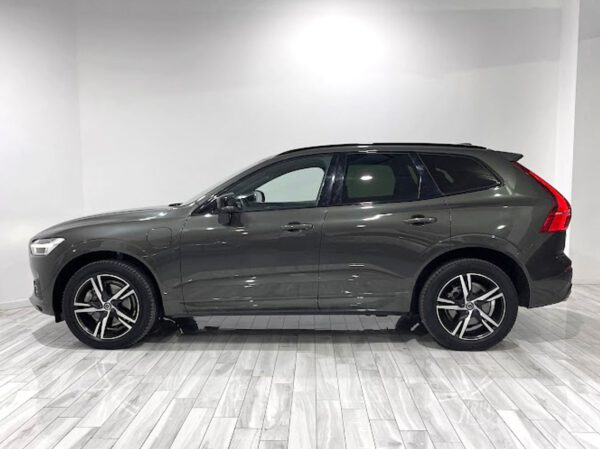 Volvo XC-60 2.0 T8 AWD R-Design Auto G2335 - Imagen 4