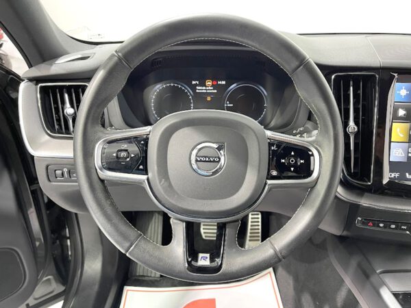 Volvo XC-60 2.0 T8 AWD R-Design Auto G2335 - Imagen 9